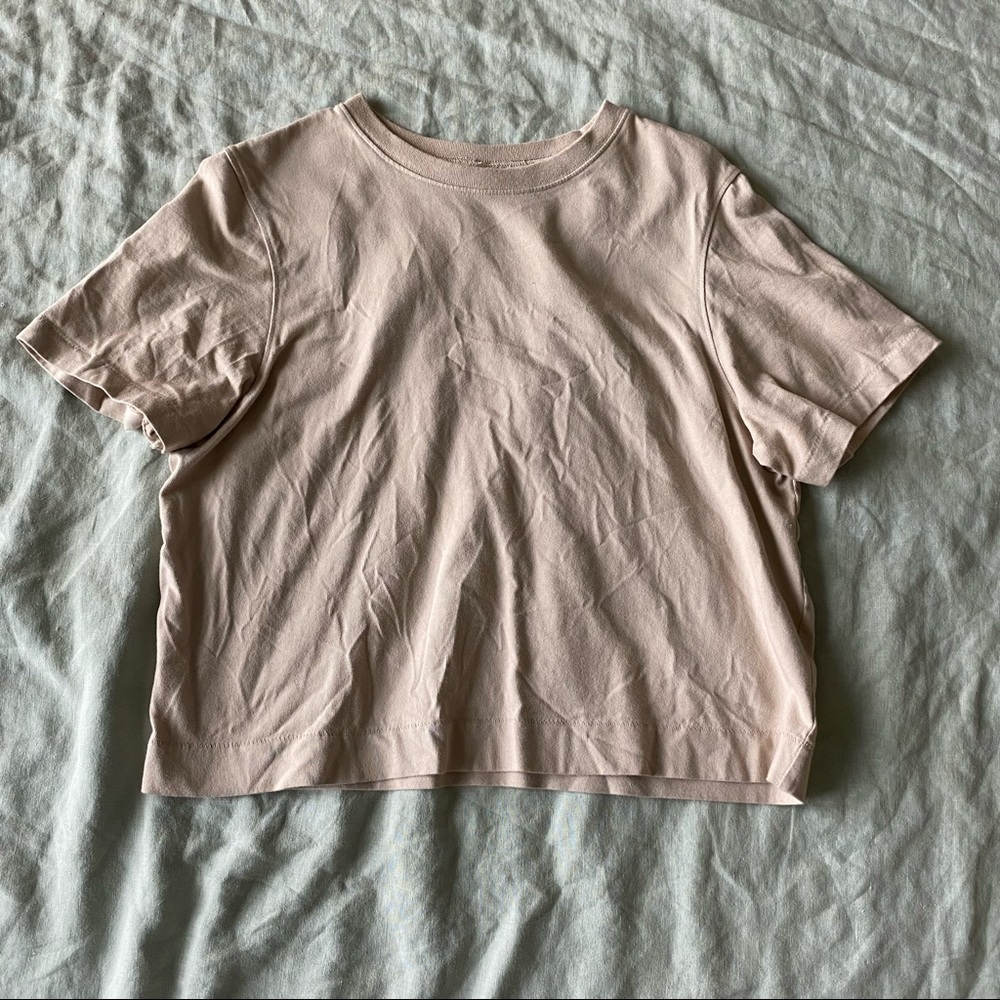 SOLD Uniqlo boxy cropped tee